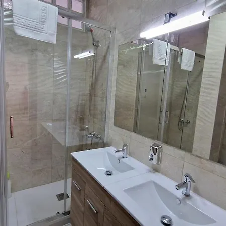 Casa vacanze Serranos Centro Hasta 21plazas 6 Duchas