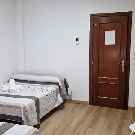 Serranos Centro Hasta 21plazas 6 Duchas